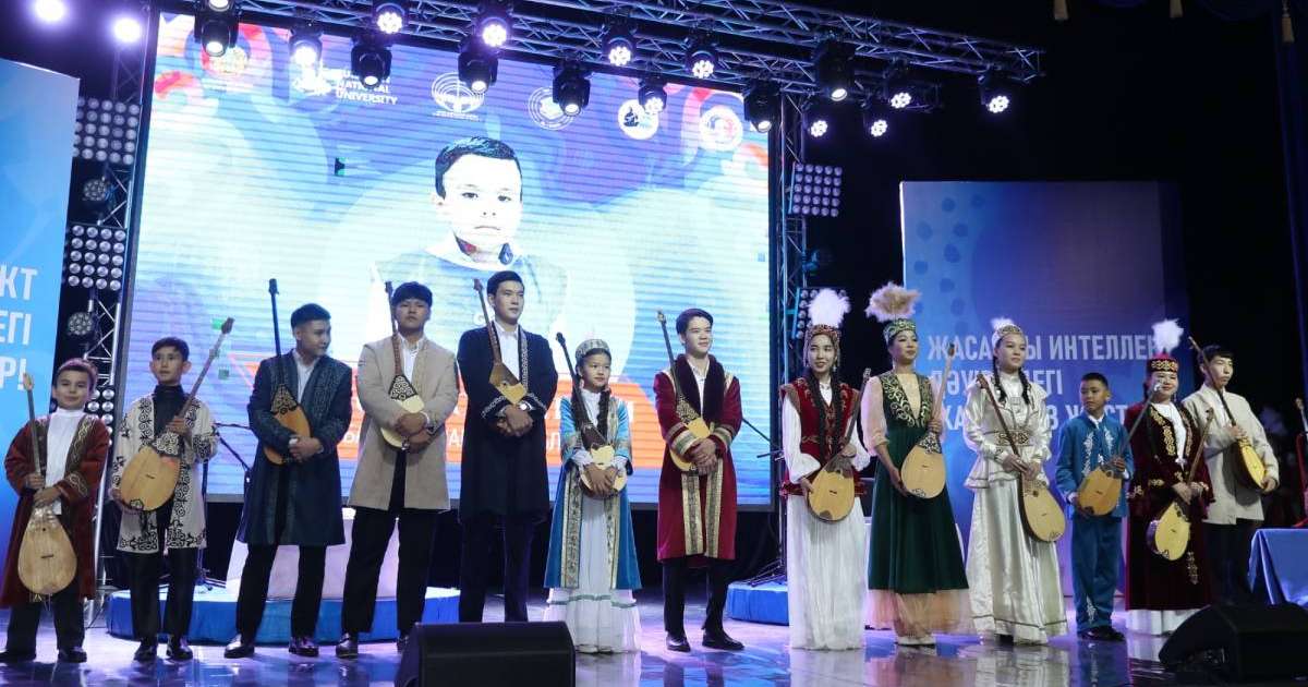 Colman Domingo and Jude Law at amfAR’s Venice Gala