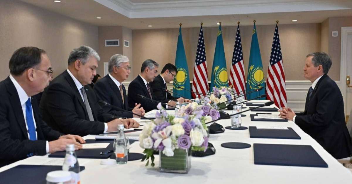 Қасым-Жомарт Тоқаев америкалық сенатор Стив Дэйнсті қабылдады