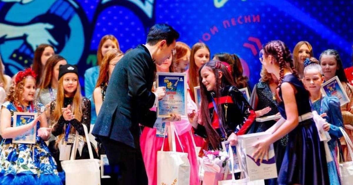 Жас вокалистер Беларусьтегі халықаралық байқауда жүлделі орындар иеленді