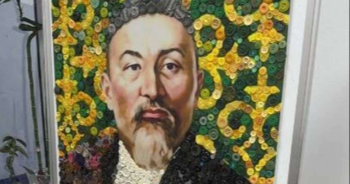 Астаналық бүлдіршіндер түймеден Абай Құнанбайұлының портретін жасады