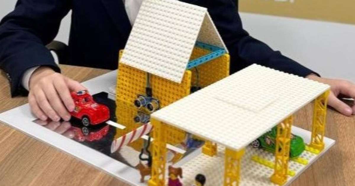 Астанада мектеп оқушысы «Ақылды шлагбаум» ойлап тапты