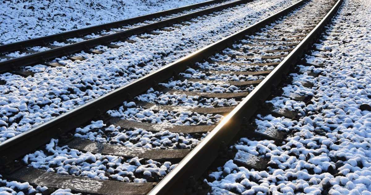 Көлік полицейлері теміржолдағы бақылауды күшейтті