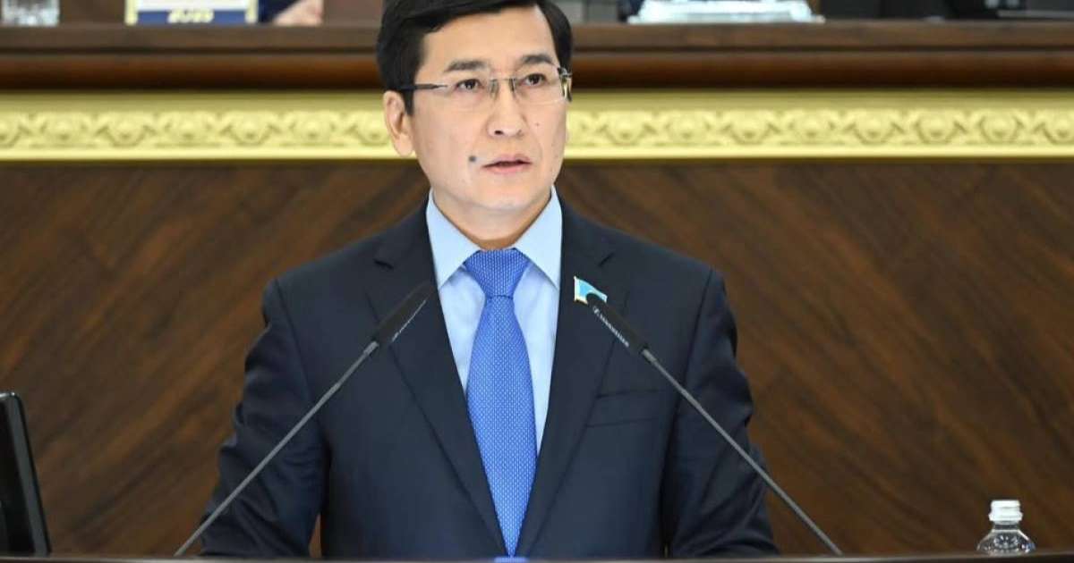 «Өмір мен өлім мәселесі»: Аймағамбетов дәрігерлерге қатысты заң қажет екенін айтты