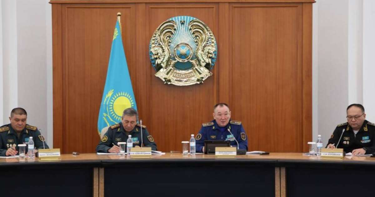 Депутаттар, сарапшылар мен мемлекеттік органдардың өкілдері әскери қызметтің тартымдылығын арттыру мәселесін талқылады