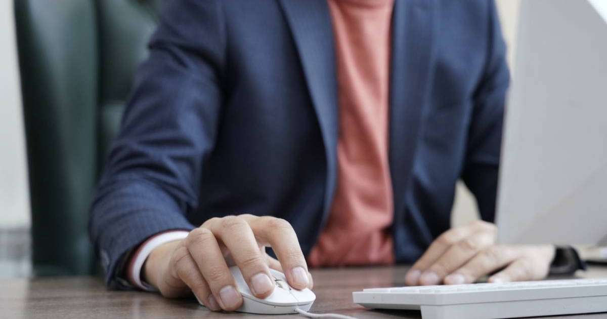 Мемлекеттік қызметшілердің санаттарын нақты белгілеу керек – Президент