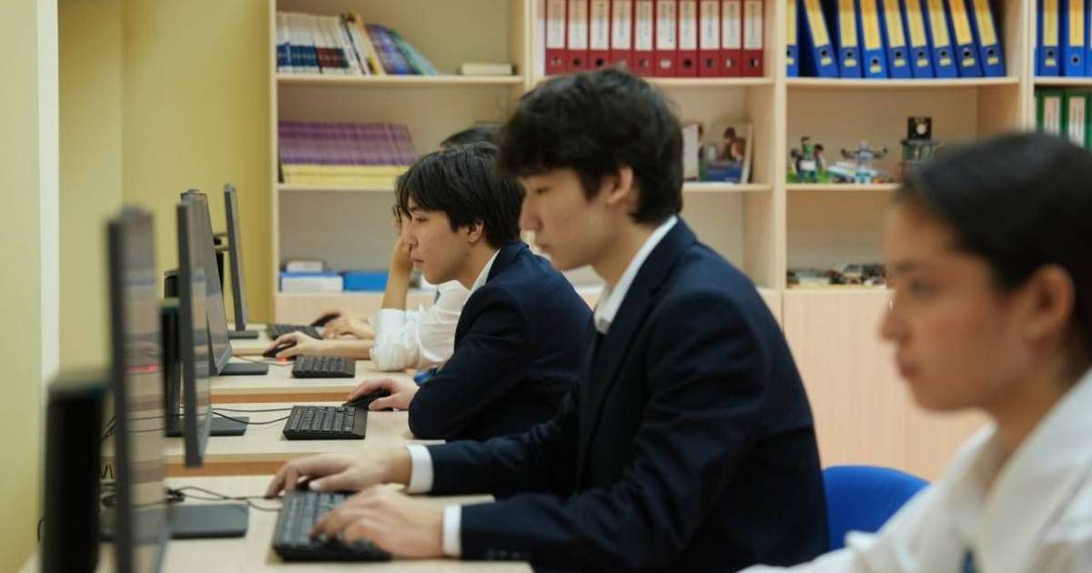 «Qarzhy Saqshysy»: жасөспірімдер арасында республикалық компьютерлік ойын өтіп жатыр