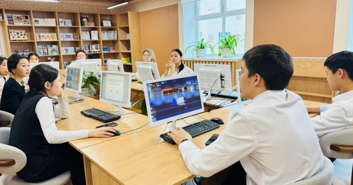 «Заң және тәртіп»: елордалық оқушылар арасында Qarzhy saqshysy ойыны өтіп жатыр