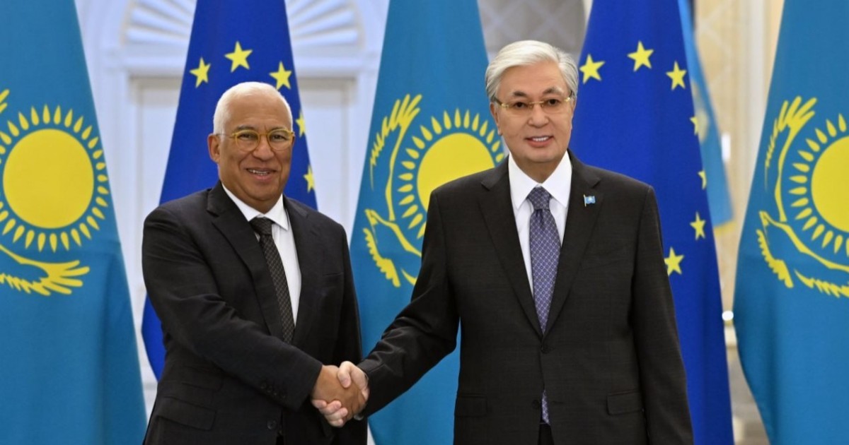 Тоқаев Ақордада Еуропалық Кеңес Президентін қарсы алды