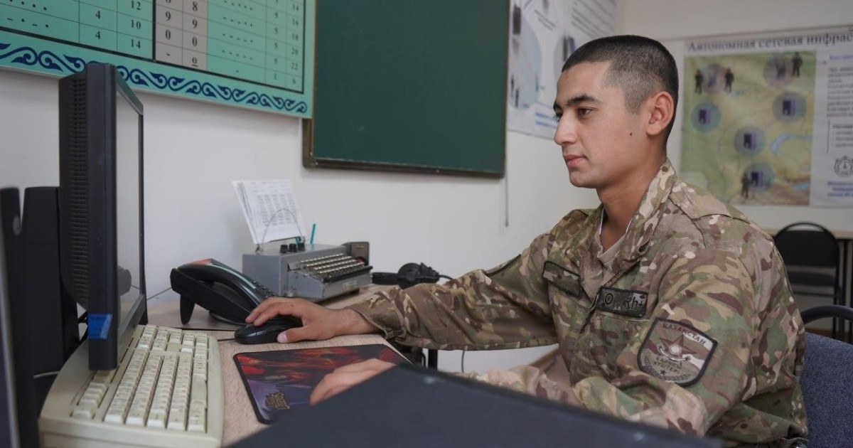 Мерзімді әскери қызметте IT мамандық алуға мүмкіндік беретін Sarbaz+ жобасы іске қосылды