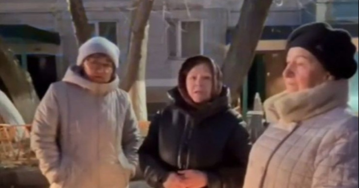 Астаналық құтқарушылар тұрғын үйдегі өрт кезінде 40 адамды эвакуациялады