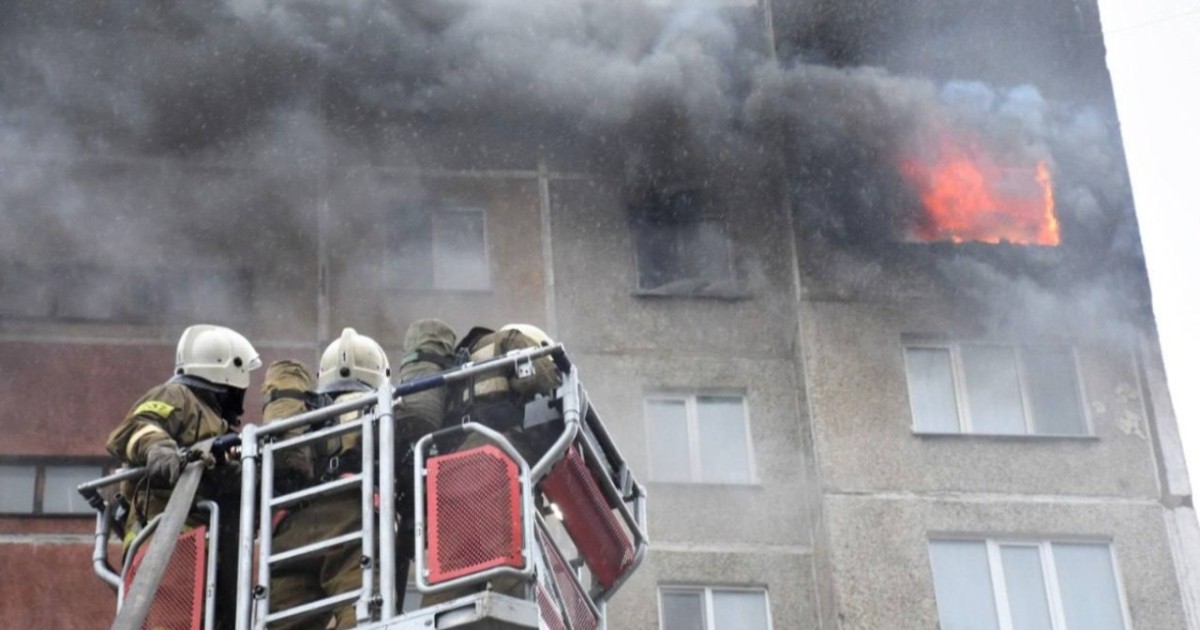 Астанада көпқабатты тұрғын үйден шыққан өрт сөндірілді