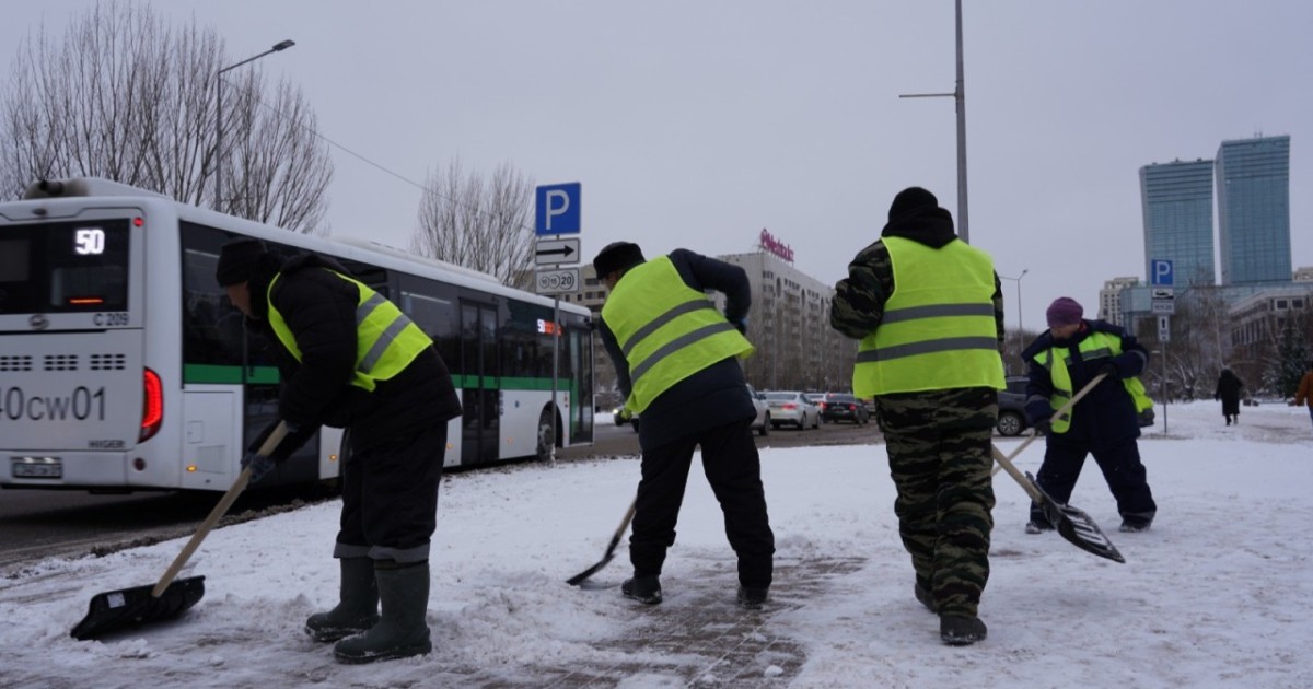 Елордада қар күреу жұмысына 3 мыңнан астам жол жұмысшысы шықты