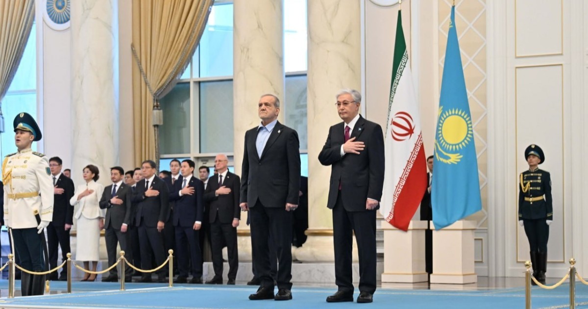 Тоқаев Иран Президентін Ақордада қарсы алды – ВИДЕО