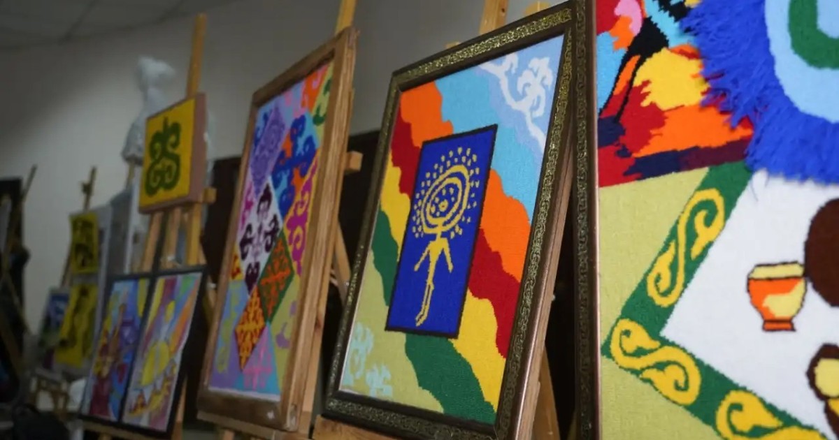 «Ұлы дала қолөнершілер керуен көшi»: Астанада республикалық қолөнер жәрмеңкесі өтеді (ВИДЕО)