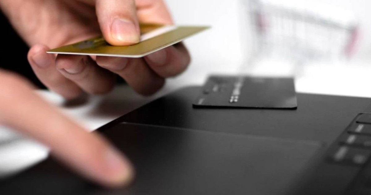 «Басқа емханада екпе салдыру»: алаяқтарға алданған зейнеткер миллиондарынан айырылды