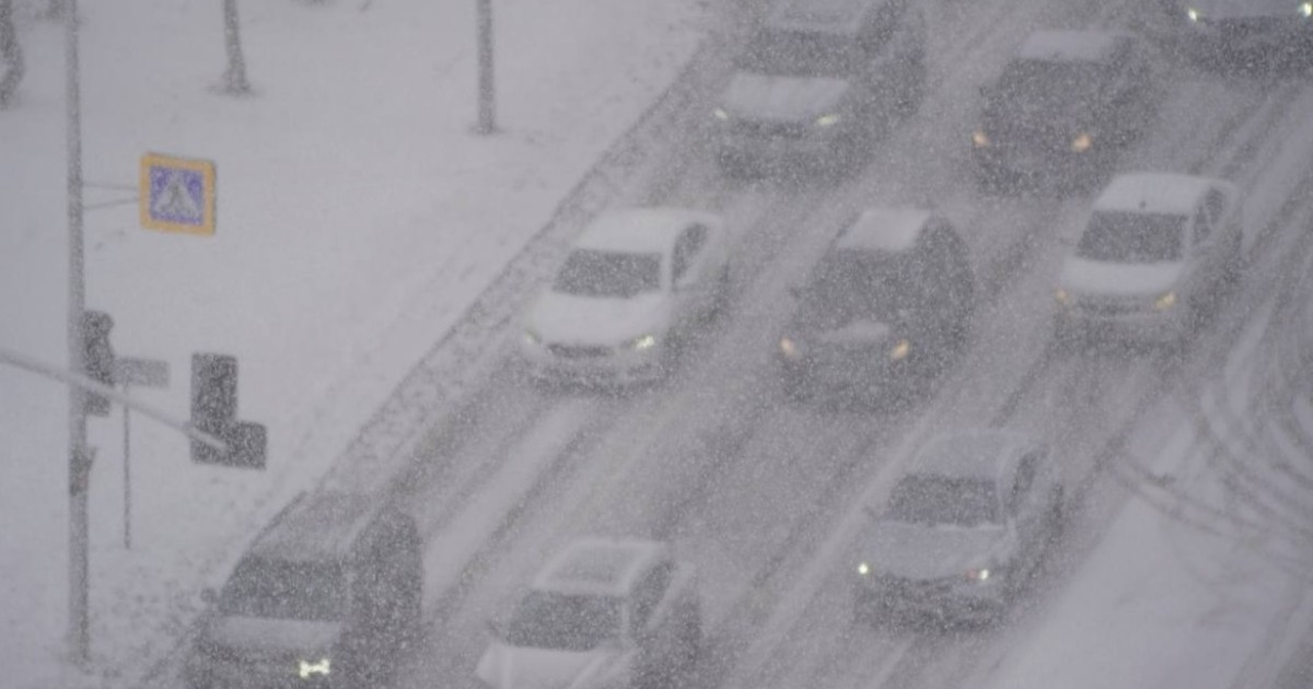 Аяз, көктайғақ және қатты жел: бас травматолог елорда тұрғындарын сақ болуға шақырады