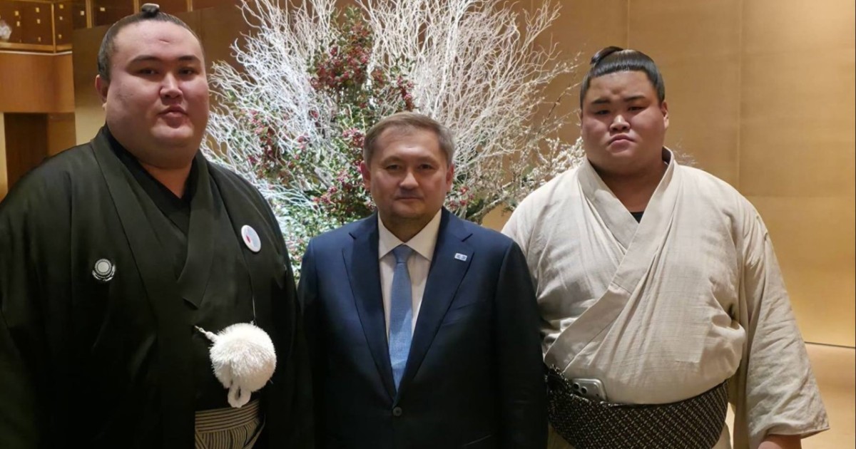 «Токиодағы ерекше сәт»: Саясат Нұрбек қазақтан шыққан кәсіби сумо шеберімен кездесті