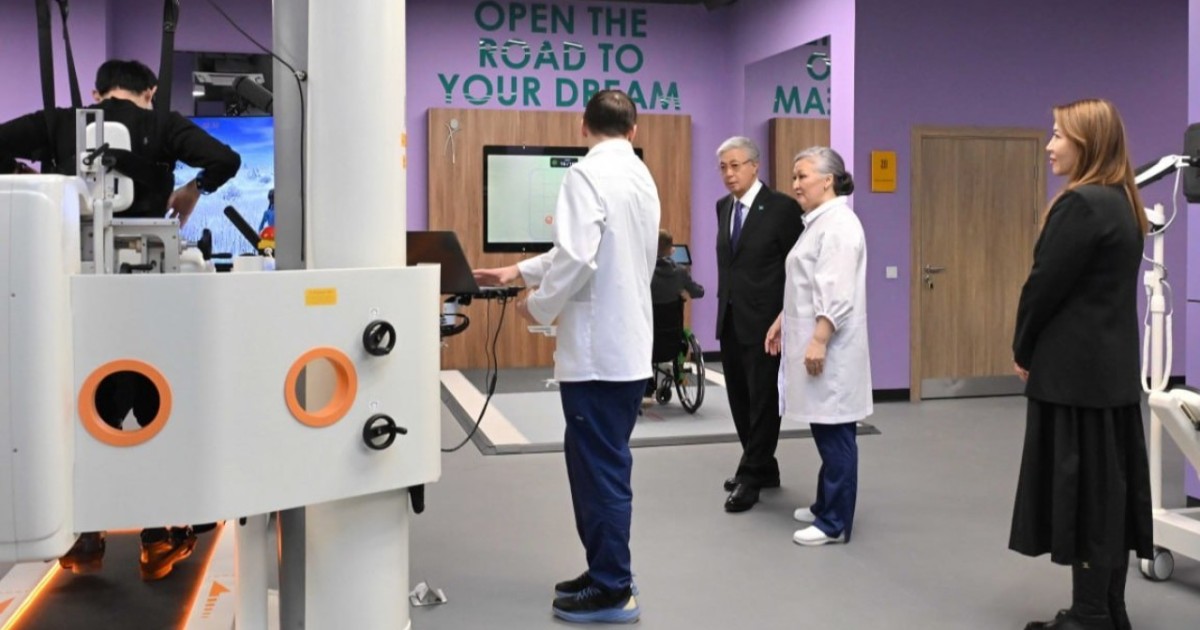 Мемлекет басшысы елордадағы Инклюзивті спорт орталығынының қызметімен танысты