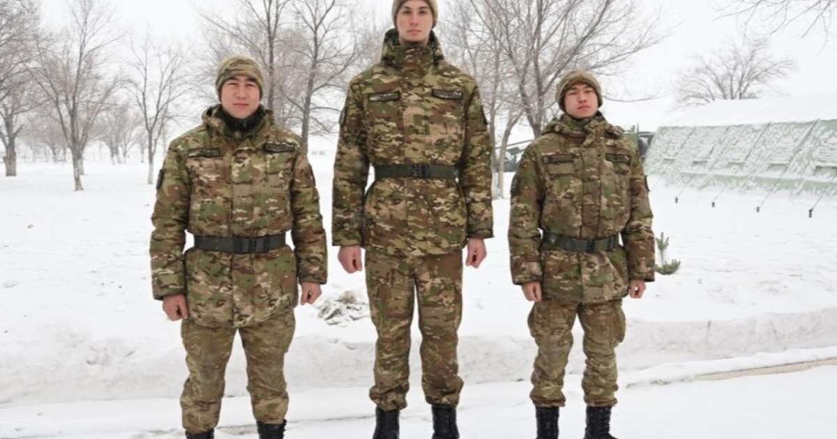 2 метр 10 сантиметр: Қазақстандағы ең алып сарбаздардың бірі әскери міндетін қалай өтеп жүр