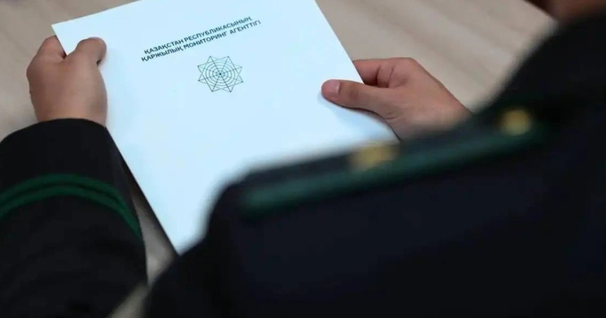 Жер қойнауын заңсыз пайдаланушылардың жазасын жеңілдету желеуімен қомақты қаражат алған алаяқтар сотталды