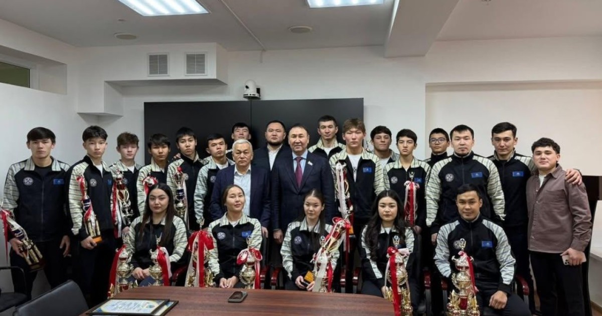 Астана қаласы мәслихаты төрағасы Токиода өткен әлем чемпионаты жеңімпаздарын құттықтады