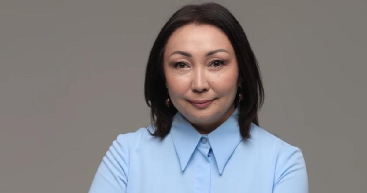 Мәслихат депутаты астаналықтарды Жаңа жыл мерекесімен құттықтады