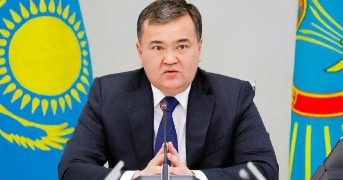 Елорда әкімі Жеңіс Қасымбек астаналықтарды Жаңа жылмен құттықтады