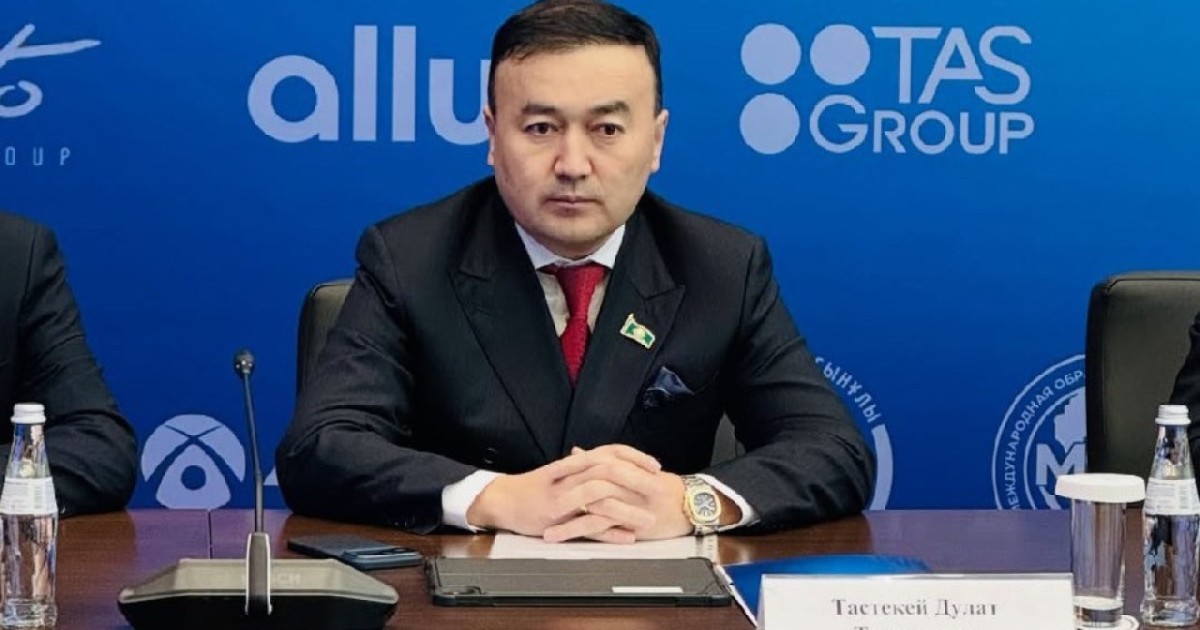 «Ғаламдық трендтен қалуға хақымыз жоқ»: Дулат Тастекей Президенттің Жаңа жылмен құттықтауына пікір білдірді