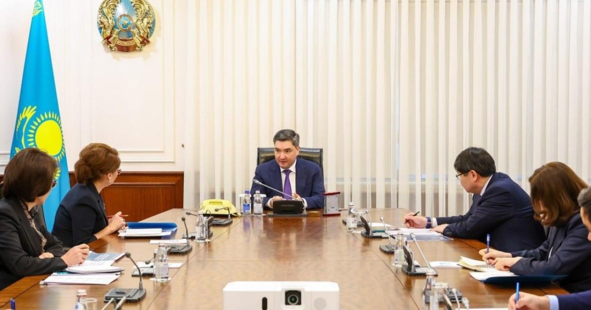 Олжас Бектенов жекеменшік білім беру және медициналық мекемелерді қаржыландыру тетіктерін қайта қарауды тапсырды