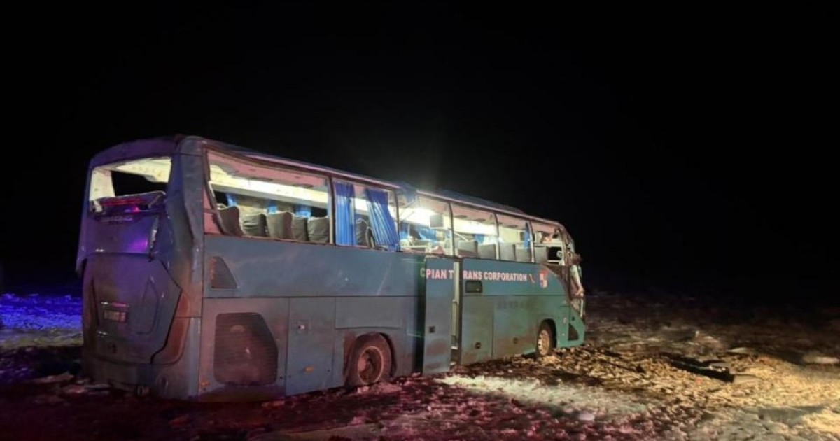 Маңғыстау облысында 50 адам мінген автобус аударылып, төрт адам қаза тапты