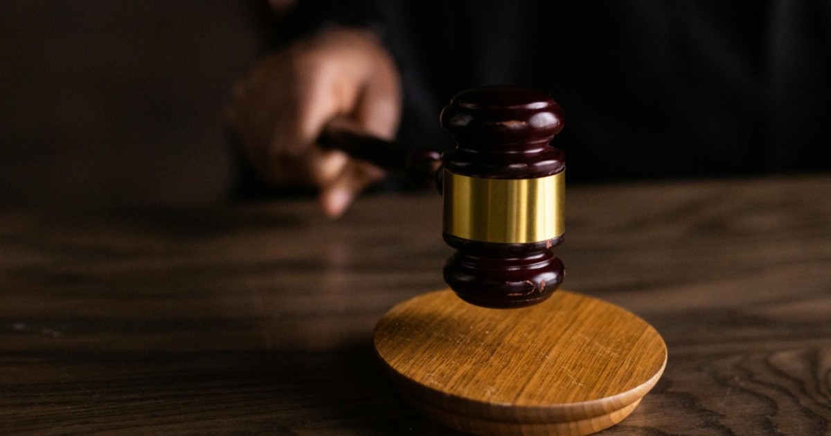 Автосалонда азаматтарды 36 млн теңгеге жаңылыстырған семейлік алыпсатар сотталды