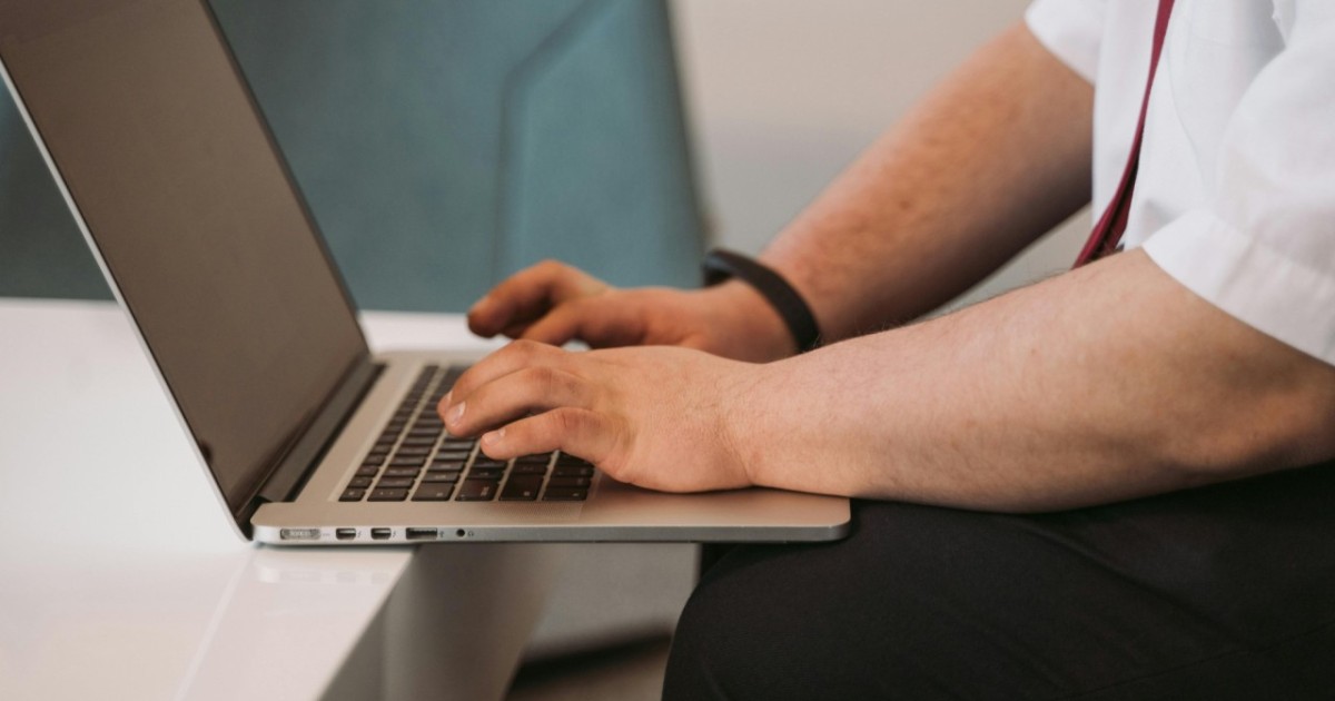 Интернет-алаяқтар ұрлаған 850 мың теңге иесіне қалай қайтарылды