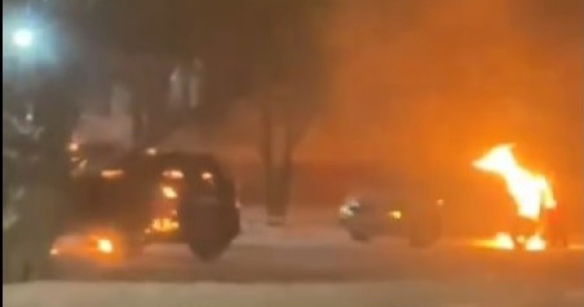 Полицейлердің көлігін өртеген семейліктің үстінен қылмыстық іс қозғалды