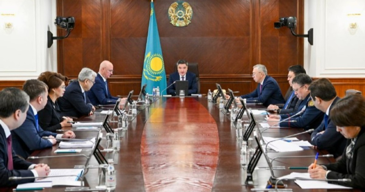 Премьер-министр жаңа Конституция жобасын халыққа түсіндіру жұмысын күшейтуді тапсырды