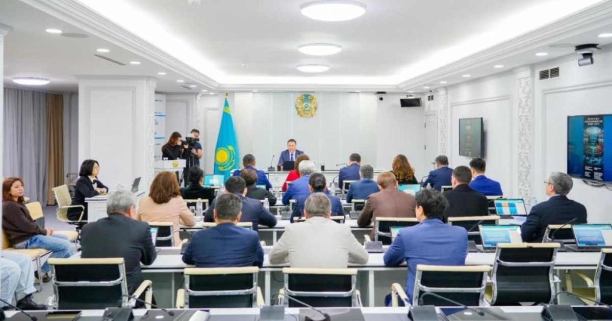 Астанада Конституцияның жаңа жобасы талқыланды