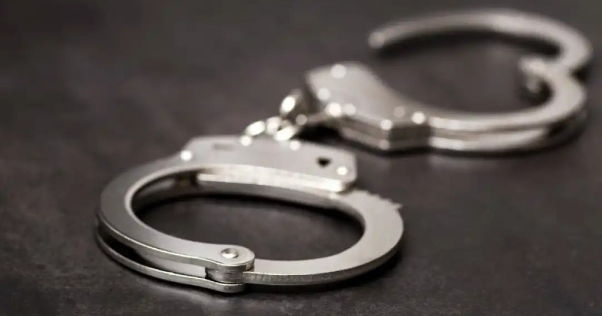 Ұлытау облысында қызмет бабын пайдаланып атыс қаруларын иемденген инспектор сотталды