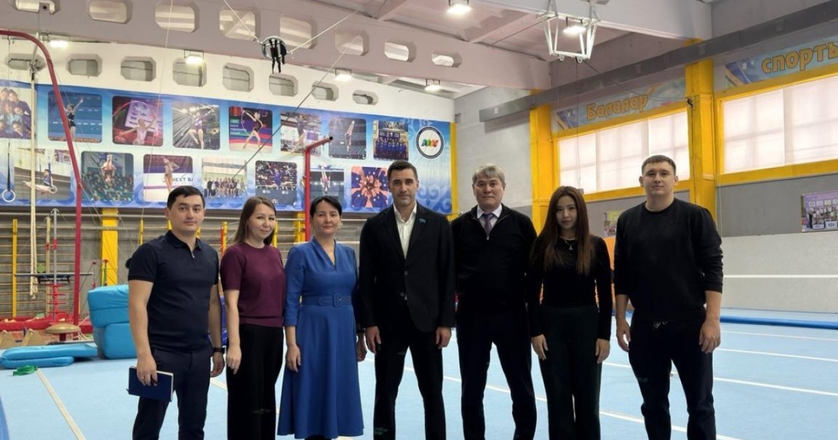 Мәслихат депутаты Астанадағы спорт мектебінде Конституция жобасына арналған жиын өткізді