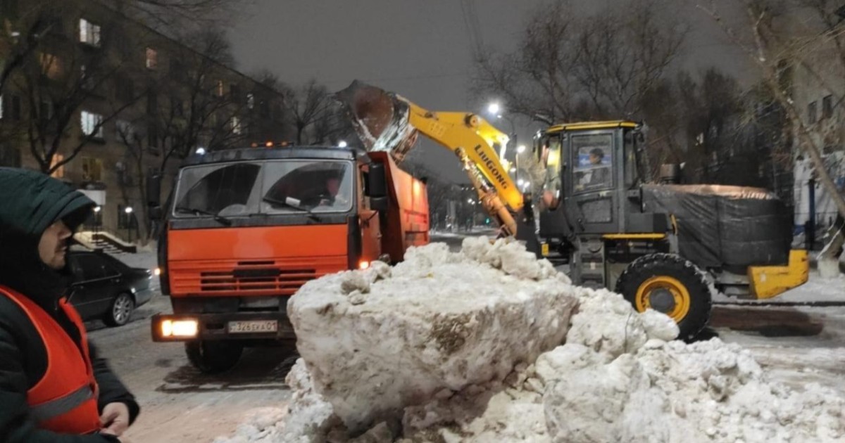 Астанадан бір түнде 70 мың текше метр қар шығарылды