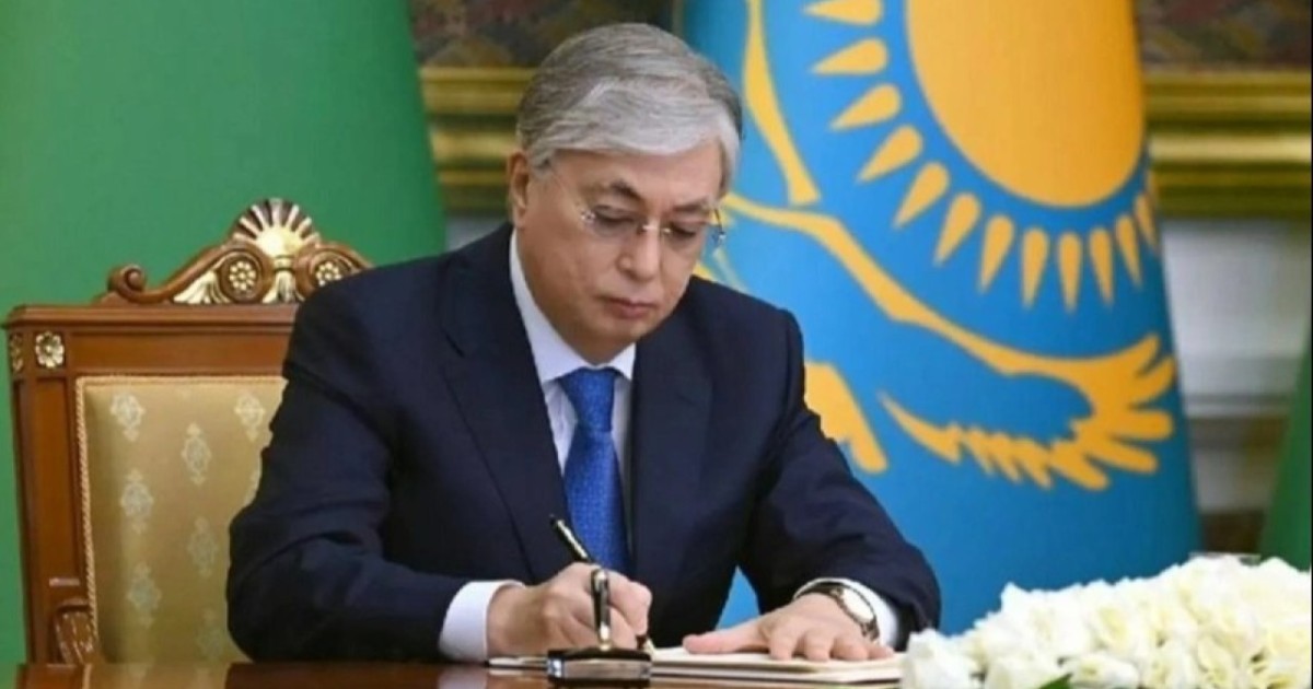 Мемлекет басшысы референдум өткiзу туралы Жарлыққа қол қойды