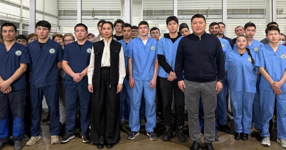 Сарапшы елордалық еңбек ұжымын жаңа Конституцияға дауыс беруге шақырды