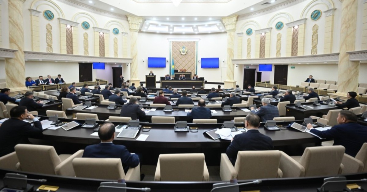 Мәулен Әшімбаев: Жаңа Конституция жобасы бойынша референдум ел дамуының жаңа кезеңін айқындайды