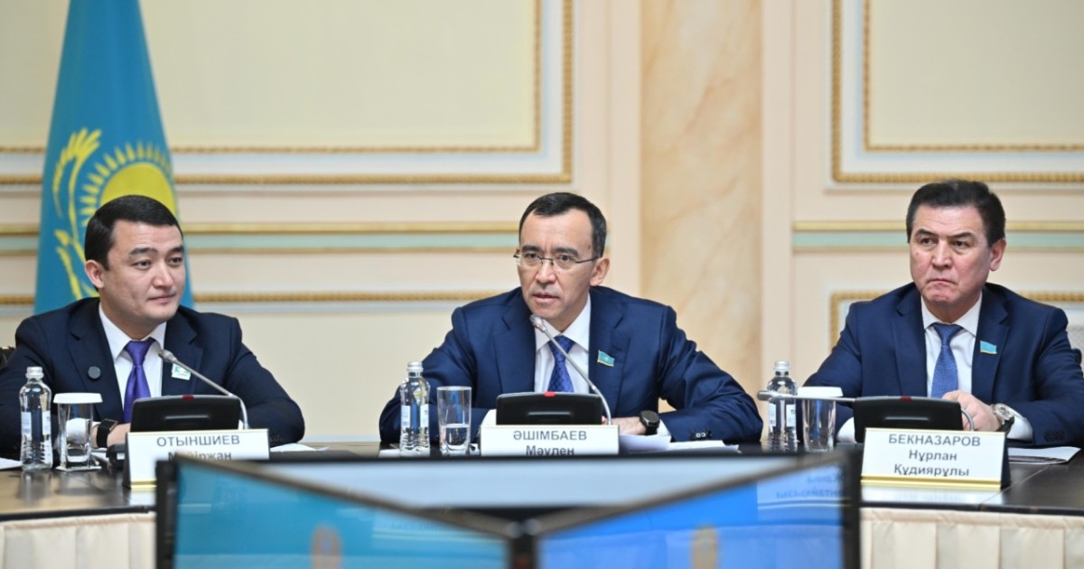 Мәулен Әшімбаев: Конституция бойынша референдум – саяси жүйені демократияландыру жолындағы маңызды қадам