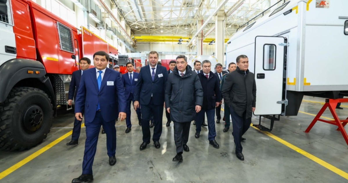 Премьер-министр елордадағы өнеркәсіптік және цифрлық инфрақұрылым жобаларын тексерді