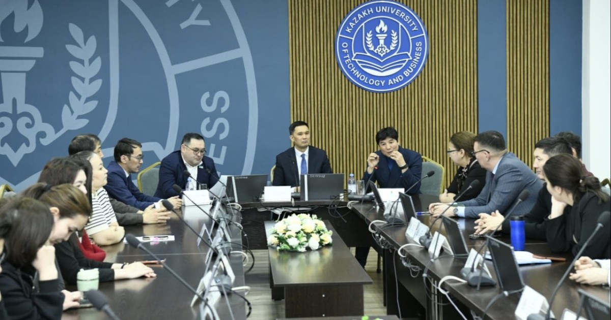 Профессорлар жаңа Конституция жобасын қолдады