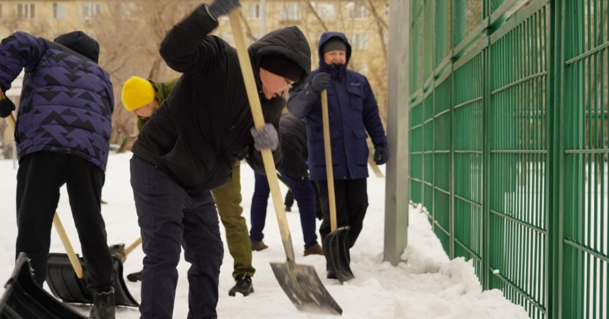 Астаналық 4 мың әке қар күреу экочелленджіне қатысты