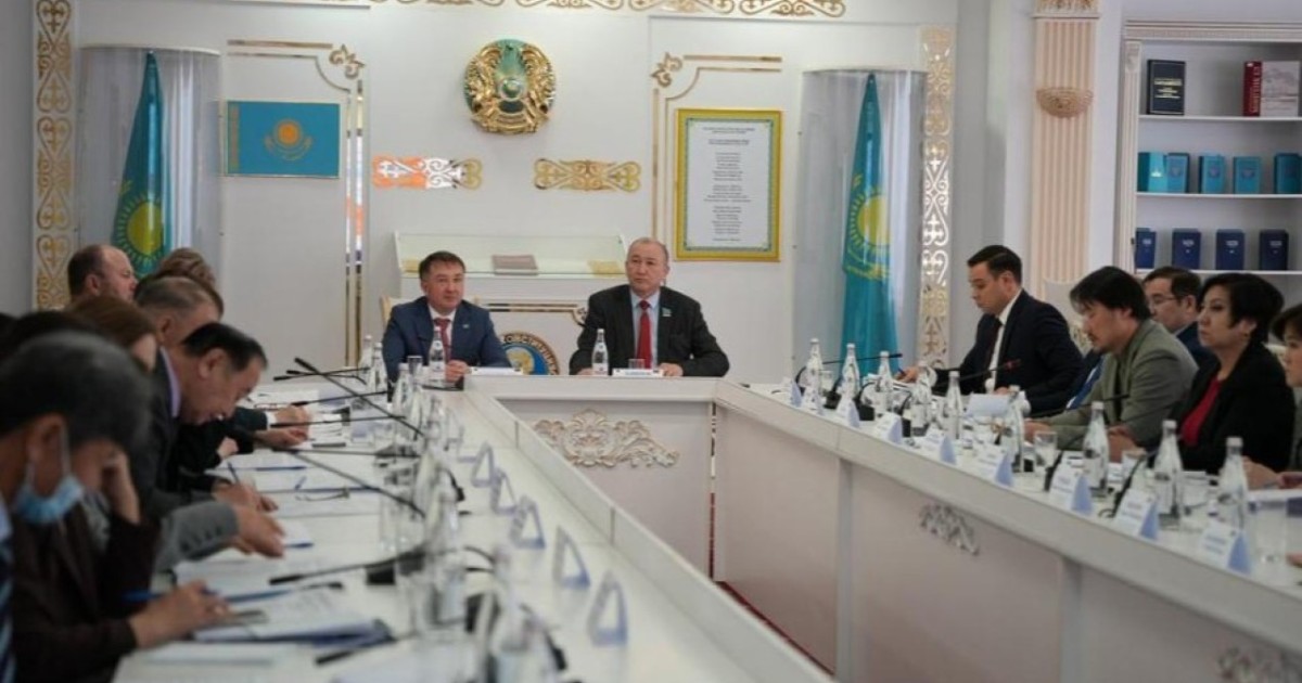 Астанада конституциялық реформа аясында жаңа саяси институттар талқыланды