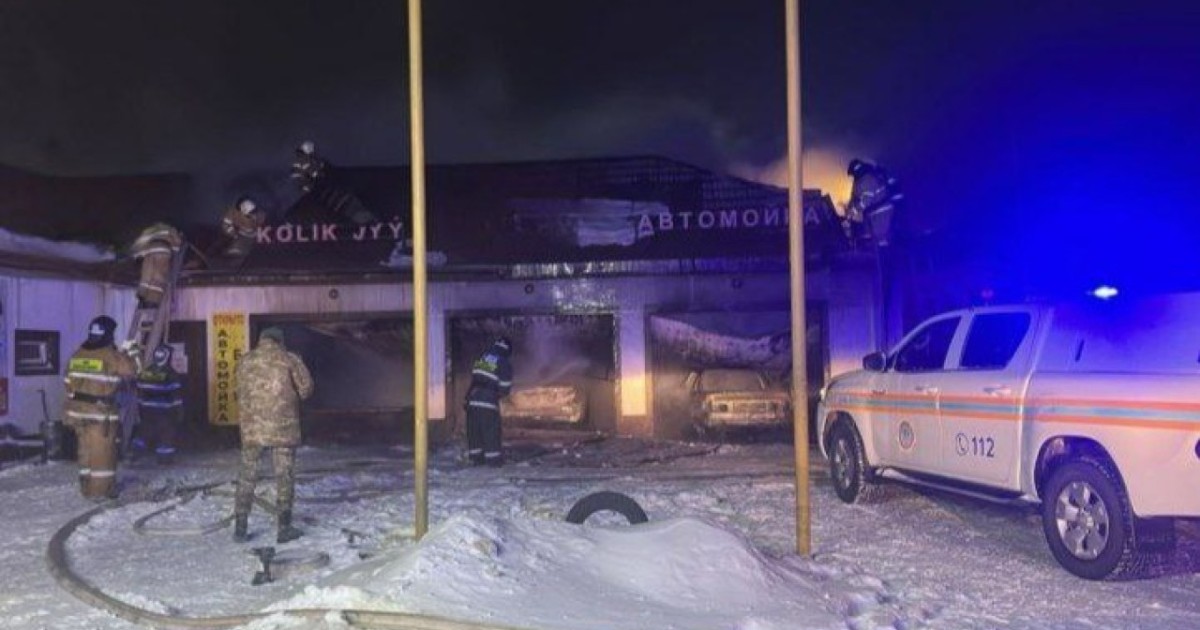 Қосшыда өртенген көлік жуатын орнындағы екі машина жанып кетті