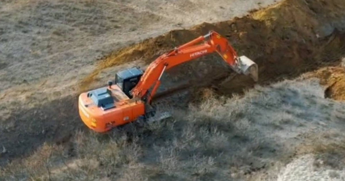 Жамбыл облысында 40 жылдан бері тазартылмаған жер каналды қалпына келтіру жұмыстары жүргізіліп жатыр