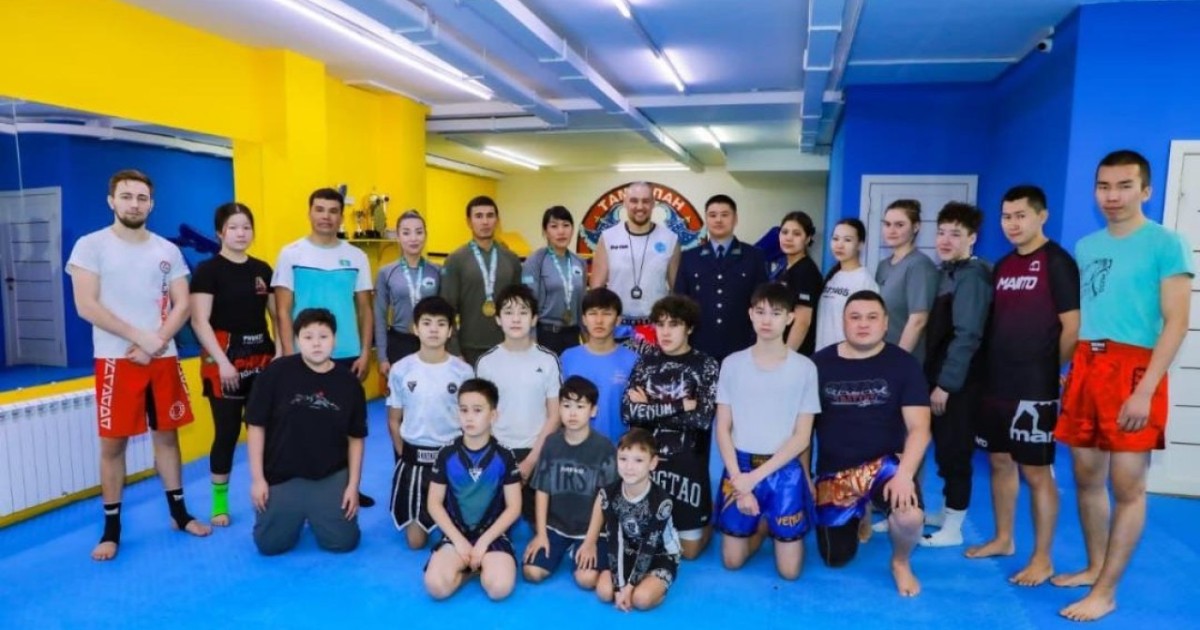 Астанада халықаралық жарыстарда жеңімпаз атанған полицейлер спортшылармен кездесті