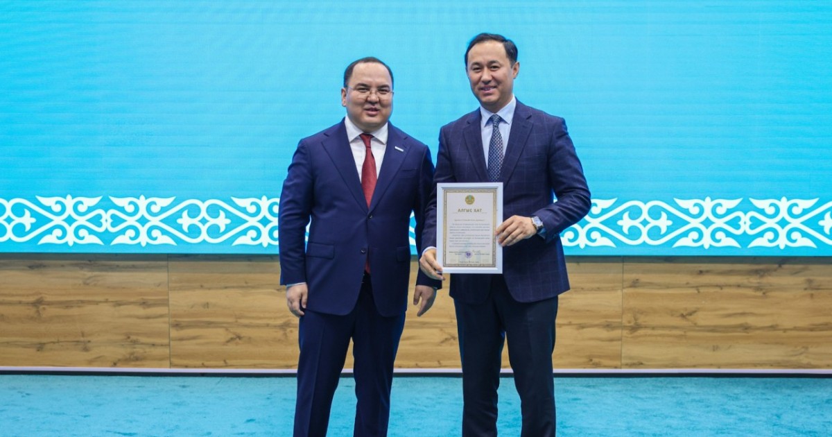 Elorda Aqparat медиахолдингінің директоры Мемлекет басшысының Алғыс хатымен марапатталды